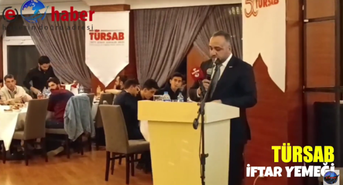 TÜRSAB  Türkiye Seyahat Acentaları Birliği Kuzeydoğu Anadolu Bölge Temsil Kurulu Başkanlığı Erzurum Palan otelde iftar yemeği verdi..