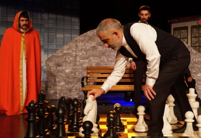 Erg&uuml;n Engin&rsquo;den Birlik ve Uyanış &Ccedil;ağrısı