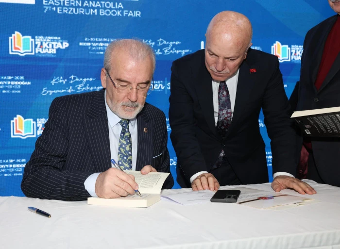 “Okuyan Şehir Erzurum: Kitap Fuarı Başladı”